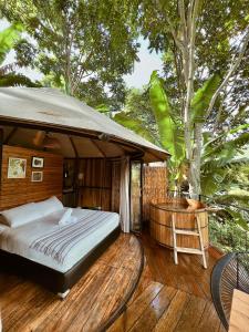 Paneo Glamping