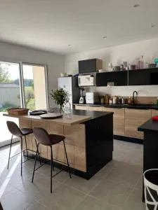 Petit cocon au cœur du médoc - 圣埃斯泰夫