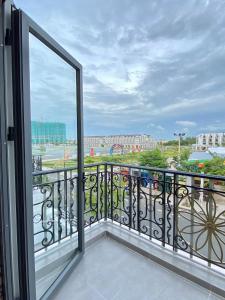 Deluxe 2 giường có ban công (Deluxe Twin With Balcony)