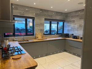 Broadway Beach Home with Hot tub