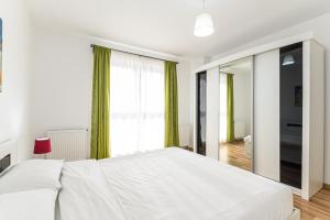 Elite Coresi Apartment