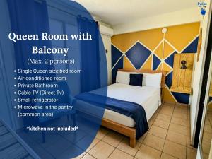 Queen Room with Balcony room in Vistas De La Bahia