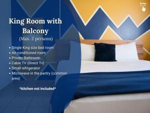 King Room with Balcony room in Vistas De La Bahia