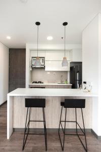 CLASS DE SUITES DE LUJO EL POBLADO. EXCELENTE UBICACIÓN