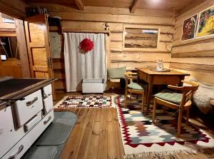 DZIUPLA - Tatra Rustic Log Cabin