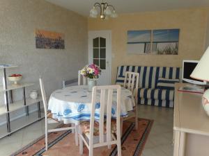 Agréable appartement pour 6 pers, balcon à 50m de la mer - FR-1-323-308