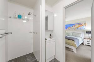 Hidden away in New Farm ~ 1 Bed1 Bath1 Car