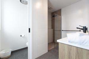 Loxis Retreat Short Stays