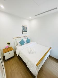 2BR Vinhomes Skylake Pham Hung Near Keangnam