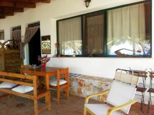 2 annexed apartments -Private place to swim-large terrace- Unlimited view