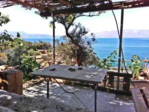 2 annexed apartments -Private place to swim-large terrace- Unlimited view