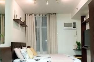 Fully-furnished Condo Unit in Makati
