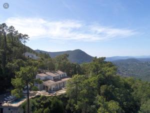 Villa Ormarine, vue exceptionnelle sur la baie de Cannes et le Mercantour