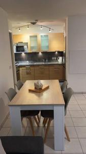 Appartements T3 a 2 pas de la gare de Mantes. : photos des chambres