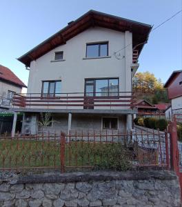 Detached Guest House Рилски кът Маджаре