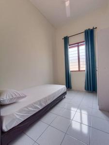 KhaAfi Homestay Seri Iskandar