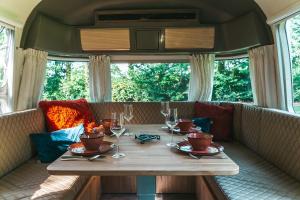 Amerikaanse Airstream caravan met hottub