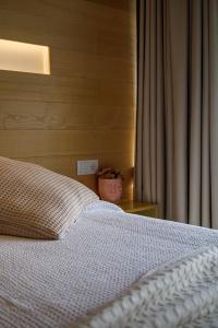 Double Room with Balcony room in Quinta Da Fontinha