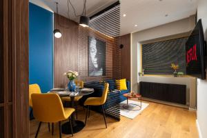 Retro LA Studio - Aviatiei Park - Parking - Netflix - Private Garden