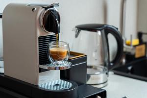 Retro LA Studio - Aviatiei Park - Parking - Netflix - Private Garden