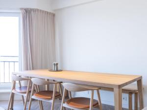 Bright apartment with direct sea view