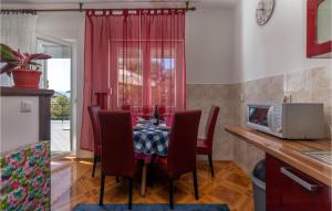 Lovely Apartment In Novi Vinodolski
