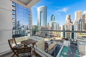 StoneTree - Elegant 1BR with Stunning View of Marina