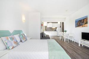 Rocha Beachside Studio by CC 326