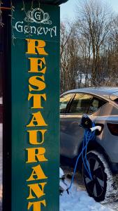 Geneva Hotel 800 метрів від McDonalds, тримісні та чотиримісні номери, діти до 16р безкоштовно