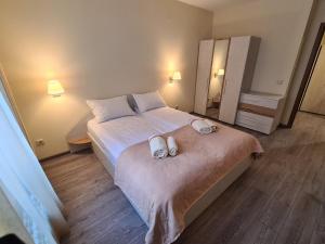 Forest Apartment Villa Park