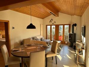 APPARTEMENT DE CHARME EN ATTIQUE dans UN PETIT CHALET