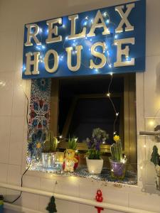 Relax House