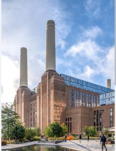 Pimlico SW1 - LOCATION LOCATION! Light and spacious one bedroom apartment in a stunning Victorian building. Great storage!