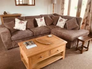 OAKLEY LODGE- LUXURY FARM COTTAGE