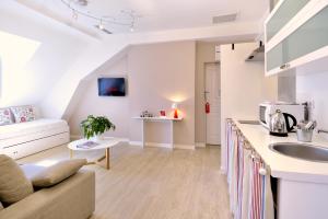 Hotels The Originals Boutique, Hotel Le Londres, Saumur (Qualys-Hotel) : photos des chambres