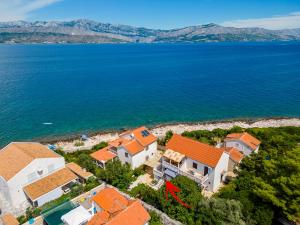 Holiday Home Dalmatinka - 20m From the Beach