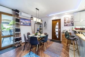 Holiday Home Dalmatinka - 20m From the Beach