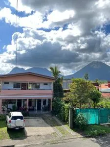 Alojamientos N&S - 福尔图纳