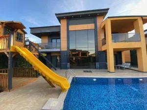 Villa Rose Garden - Senaiye