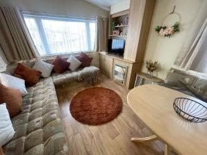 Sand Le Mere - 8 Berth, 3 Bed Caravan