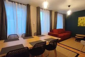 The Gast-House : Family - 滨海伊西尼