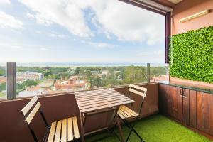 Cozy beach studio retreat near Lisbon with Sea View