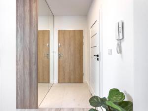 Krakowska Oaza Komfortu - Apartament Premium z Garażem