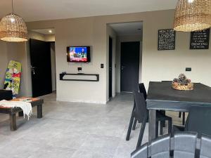 OCEANO a dos cuadras de la playa