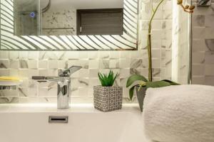 Thales - Cozy Athenian Studio