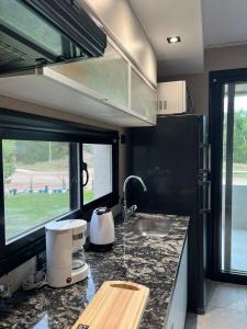 OCEANO a dos cuadras de la playa