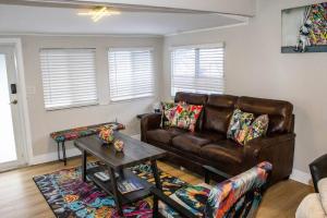 Unique Miami Art Escape w HotTub, Arcade & Murals