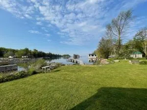Pike Lodge - Waterfront on the Saint Lawrence River 1000 Islands - Delta