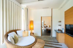 Phòng Giường Đôi Có Phòng Tắm Riêng (Double Room with Private Bathroom)