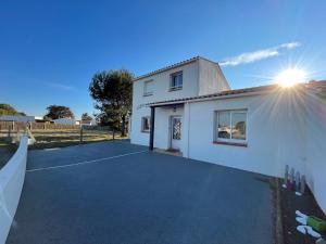 Maison spacieuse à 350m de la plage, 5 chambres, calme - FR-1-323-489